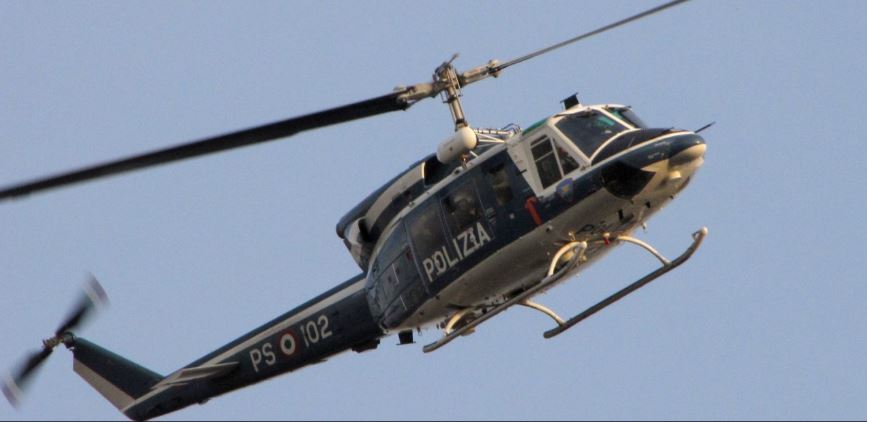 “Miracolo di Natale”: elicottero in avaria compie un atterraggio d’emergenza nel Lecchese