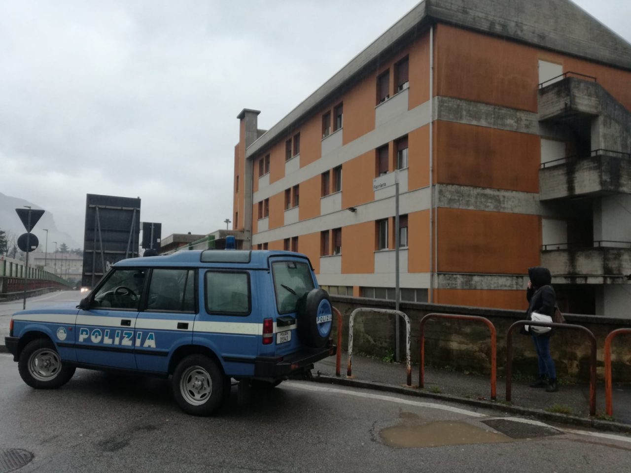 Il Ferrhotel chiude, iniziato stamattina il trasferimento dei migranti VIDEO