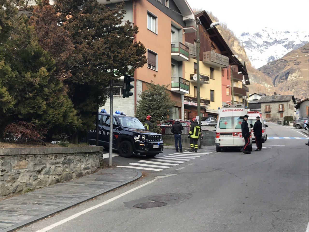 Donna accoltellata dal marito, è gravissima
