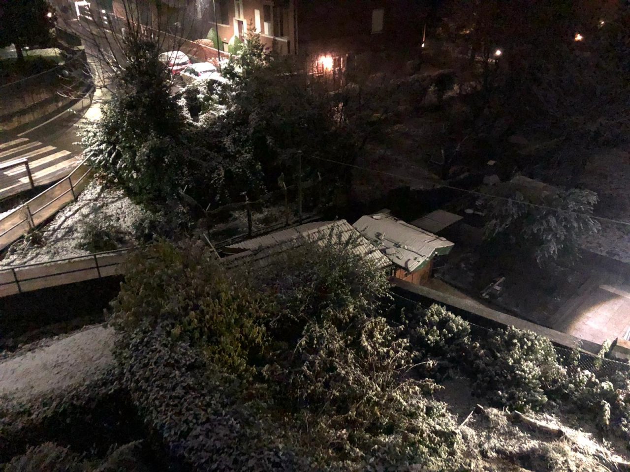 Anche su Lecco è arrivata la neve FOTO E PREVISIONI METEO