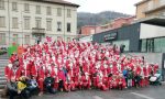 Oltre 200 "Babbi Natale" per le strade di Calolzio FOTO