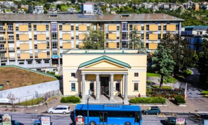 Bimba morta a Sondrio, mamma insultata