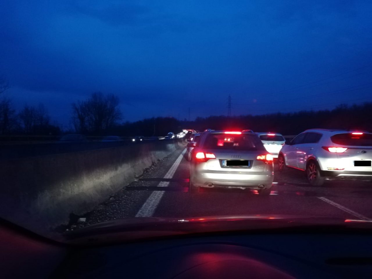 Lavori in corso sulla Valassina: traffico in tilt
