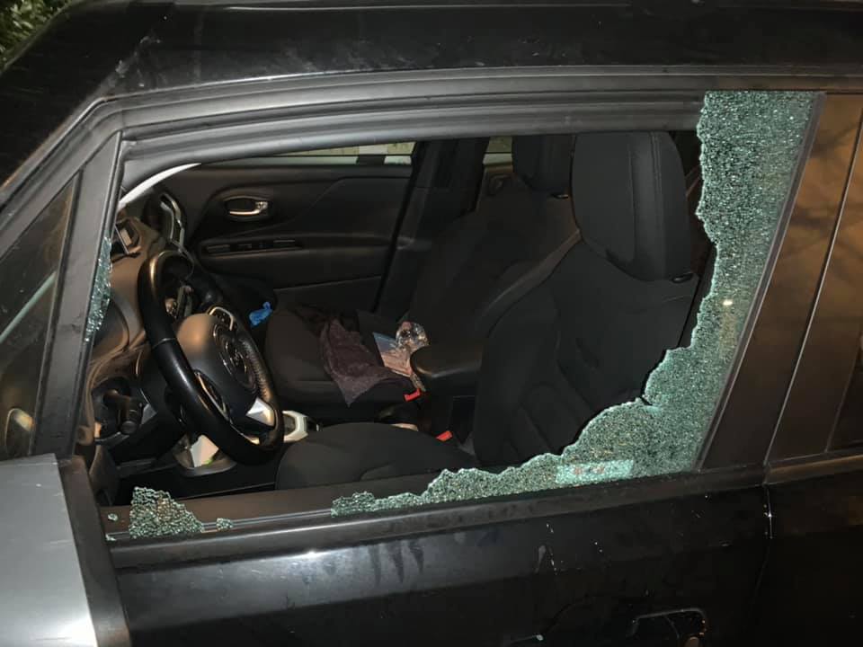 Auto colpita da un sasso sulla Statale 36: paura per un lecchese FOTO