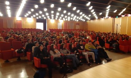 Gli studenti  celebrano la Giornata della Memoria FOTO