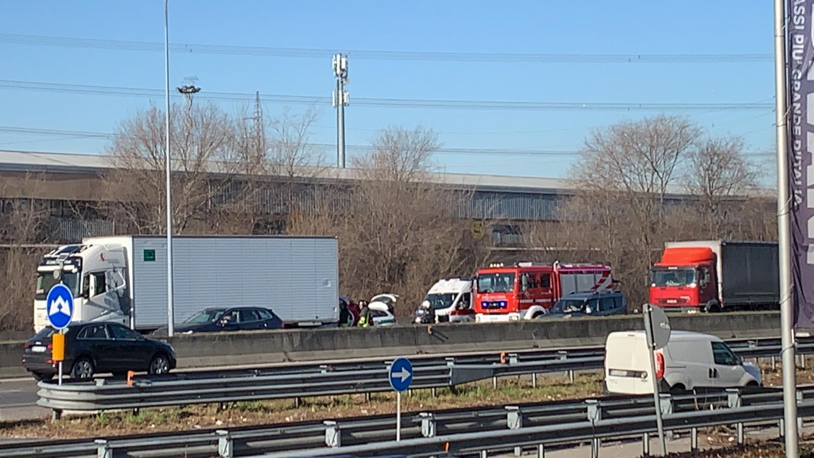 Lecco Schianto auto-camion