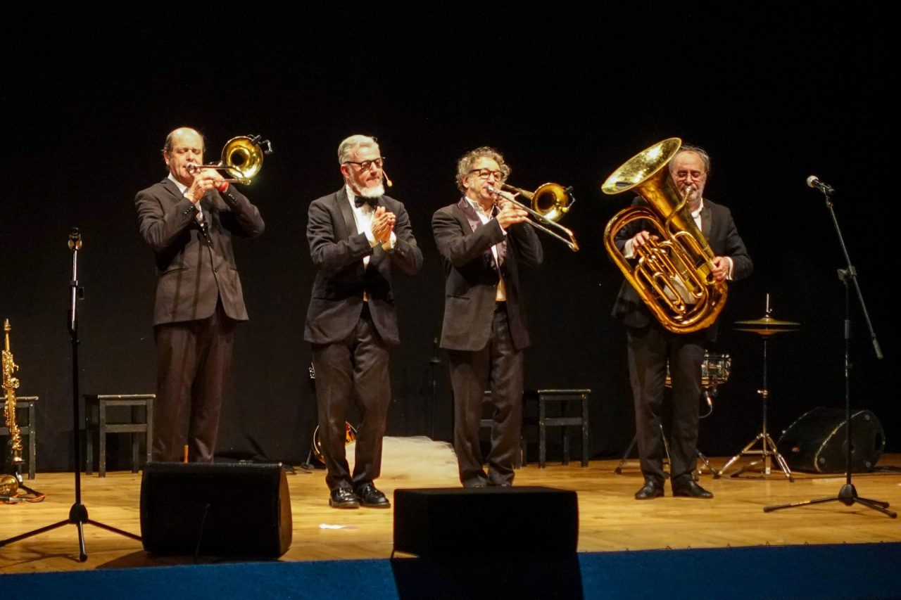 A Valmadrera la Banda Osiris tutte le feste porta via