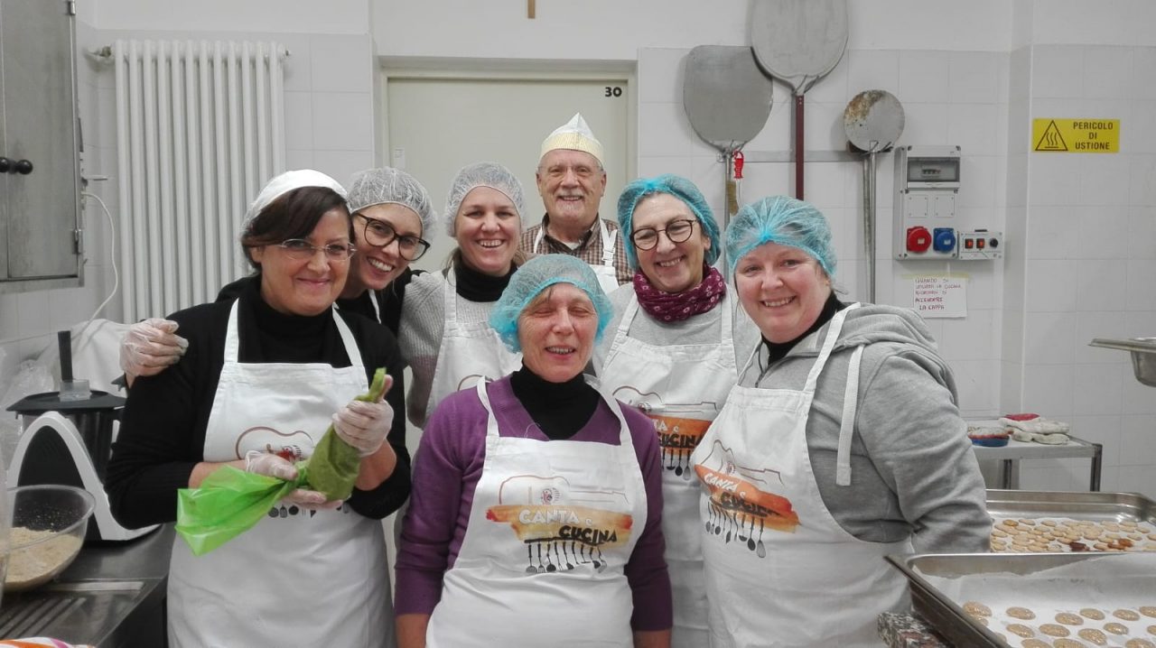 Olginate si prepara a festeggiare Santa Agnese: in produzione i panatei