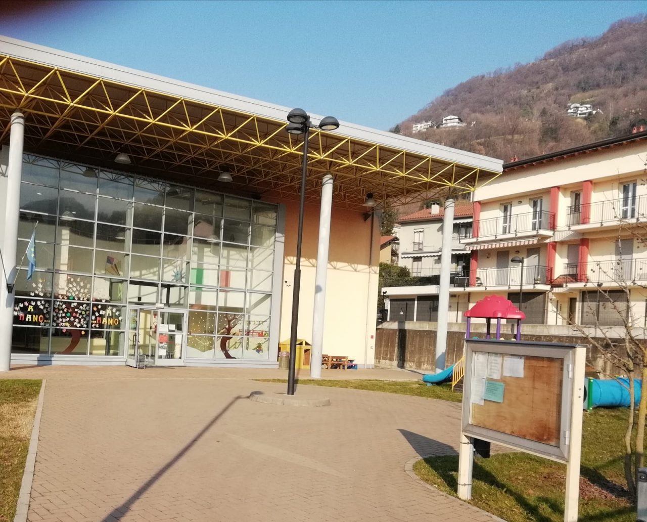 Trauma cranico a scuola: bimbo di 6 anni trasportato in elicottero a Bergamo