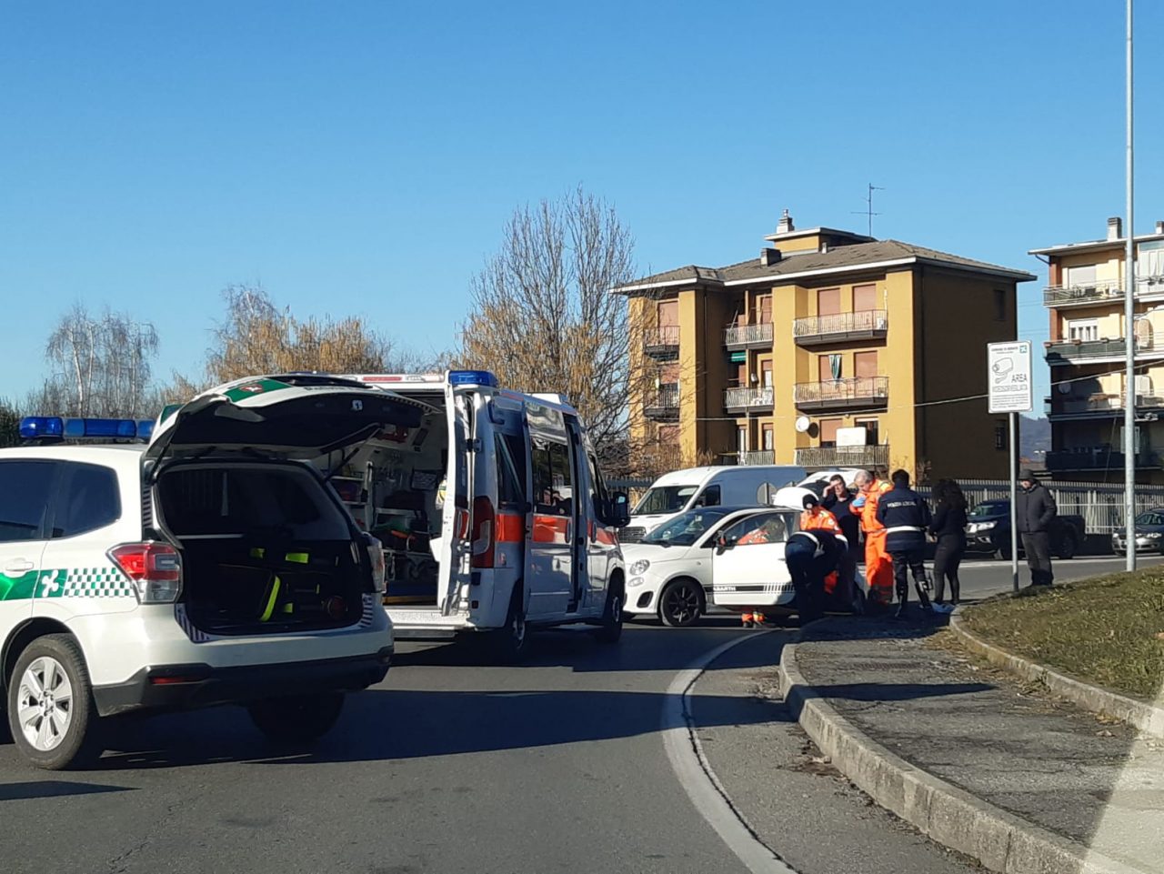 Incidente stradale, ferito un ragazzo FOTO
