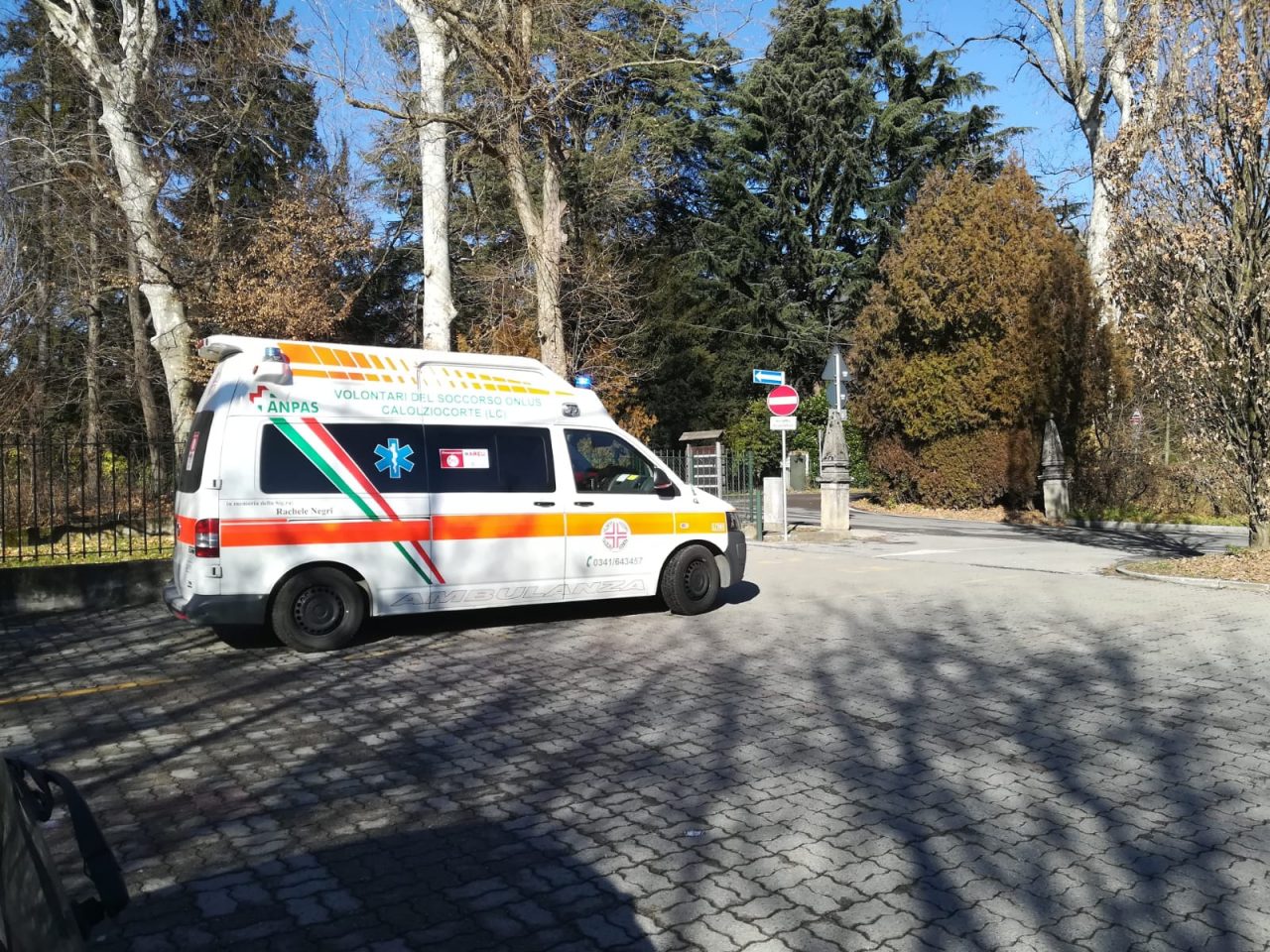 Malore a scuola, soccorsa una bambina FOTO