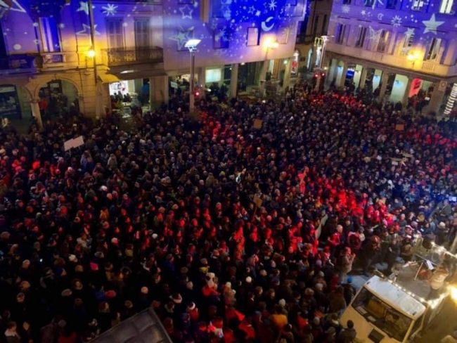 Le Sardine scrivono a tutti i comuni della Lombardia