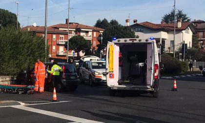 Auto contro muro: feriti marito e moglie, 89enne in condizioni serie FOTO