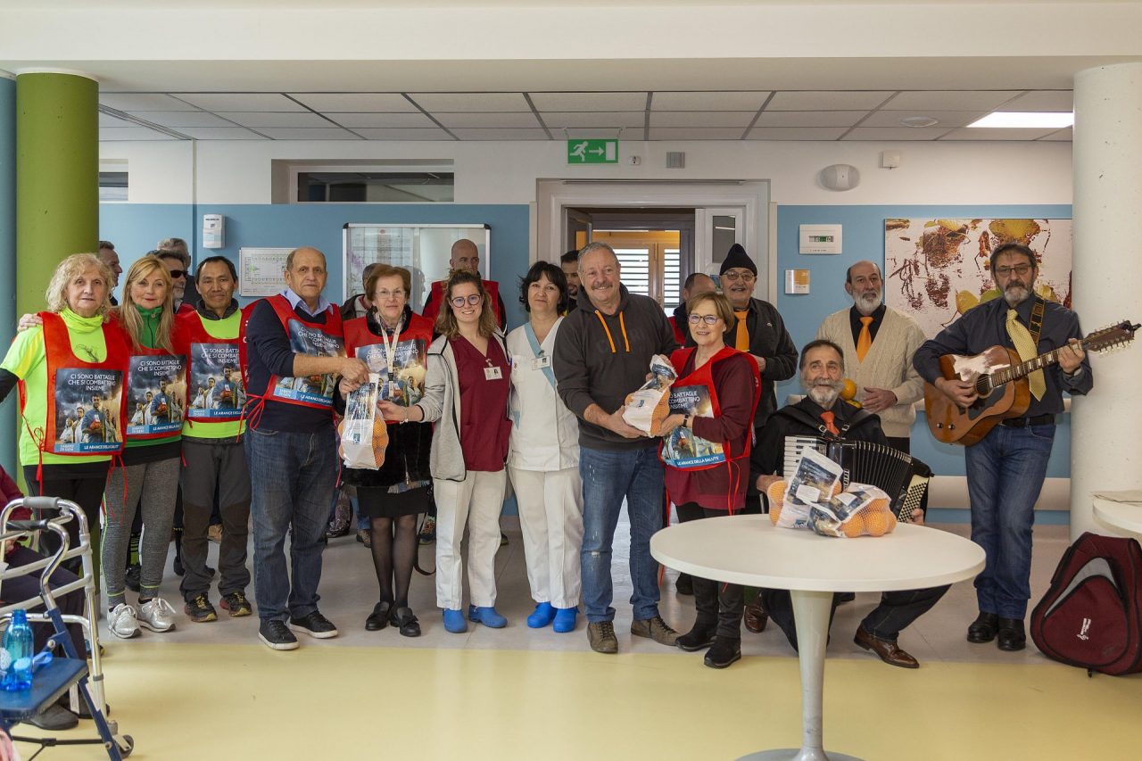 Agli Istituti Riuniti Airoldi e Muzzi di Lecco le “arance della salute”