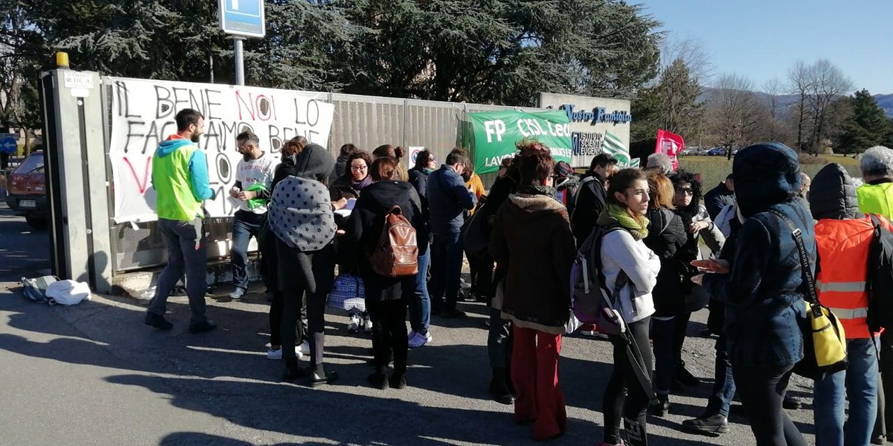 Crisi a La Nostra Famiglia: lavoratori in presidio anche di sera