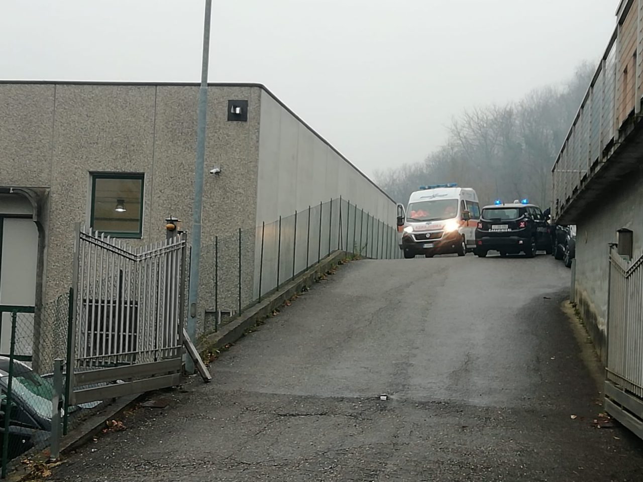 Dramma in azienda: 50enne intossicato