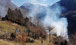 Disastri per il vento in tutto il Lecchese: alberi caduti ovunque, incendio bosco in Valle FOTO