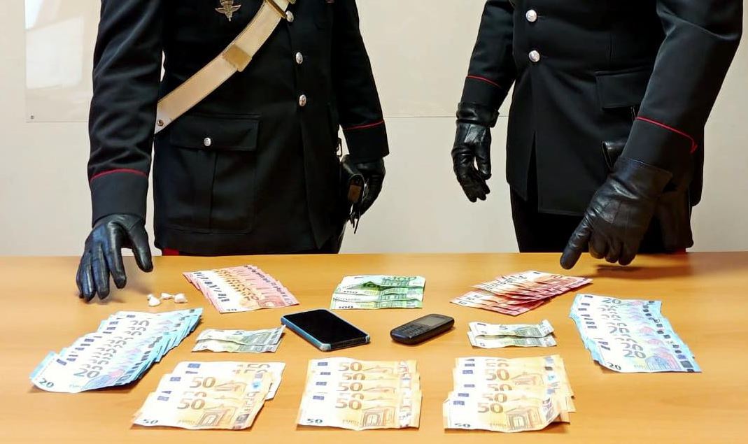 Spaccio di droga sull’Alto Lago: due in manette