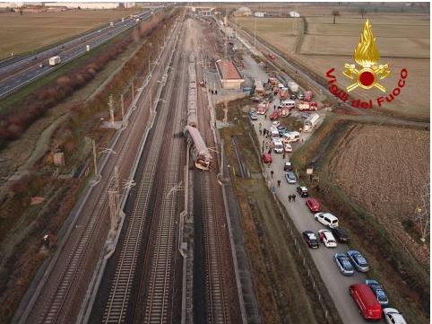 Frecciarossa deragliato: le immagini e il video dal luogo della tragedia