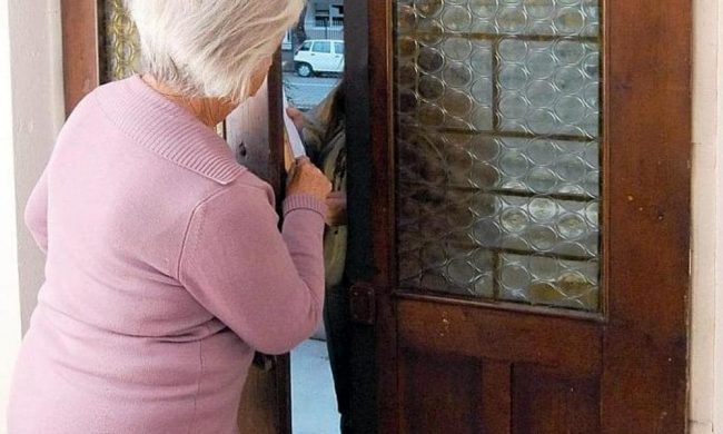Ballabio, vendita porta a porta non autorizzata: multa da oltre 5.000 euro