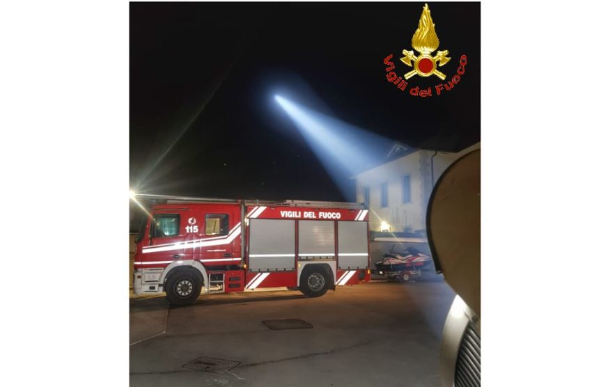 Coronavirus: #andrà tutto bene: le emozionanti immagini dei Vigili del Fuoco FOTO e VIDEO