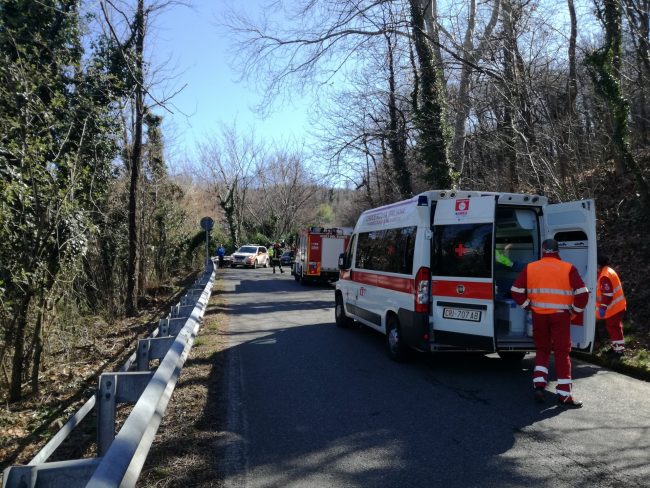 Oggiono schianto tra auto paura per i due conducenti anziani