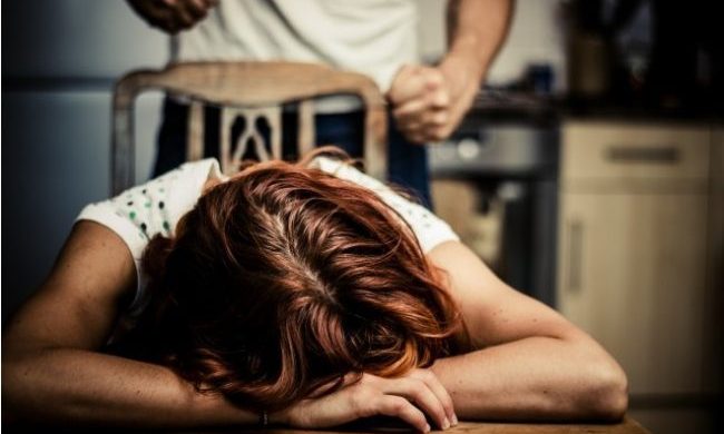 Violenza tra le mura domestiche al tempo del Coronavirus: l’app YouPol per segnalare i soprusi