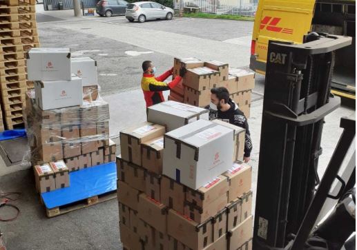 “Un gesto per infondere speranza”: dall’Icam uova di Pasqua per gli ospedali FOTO