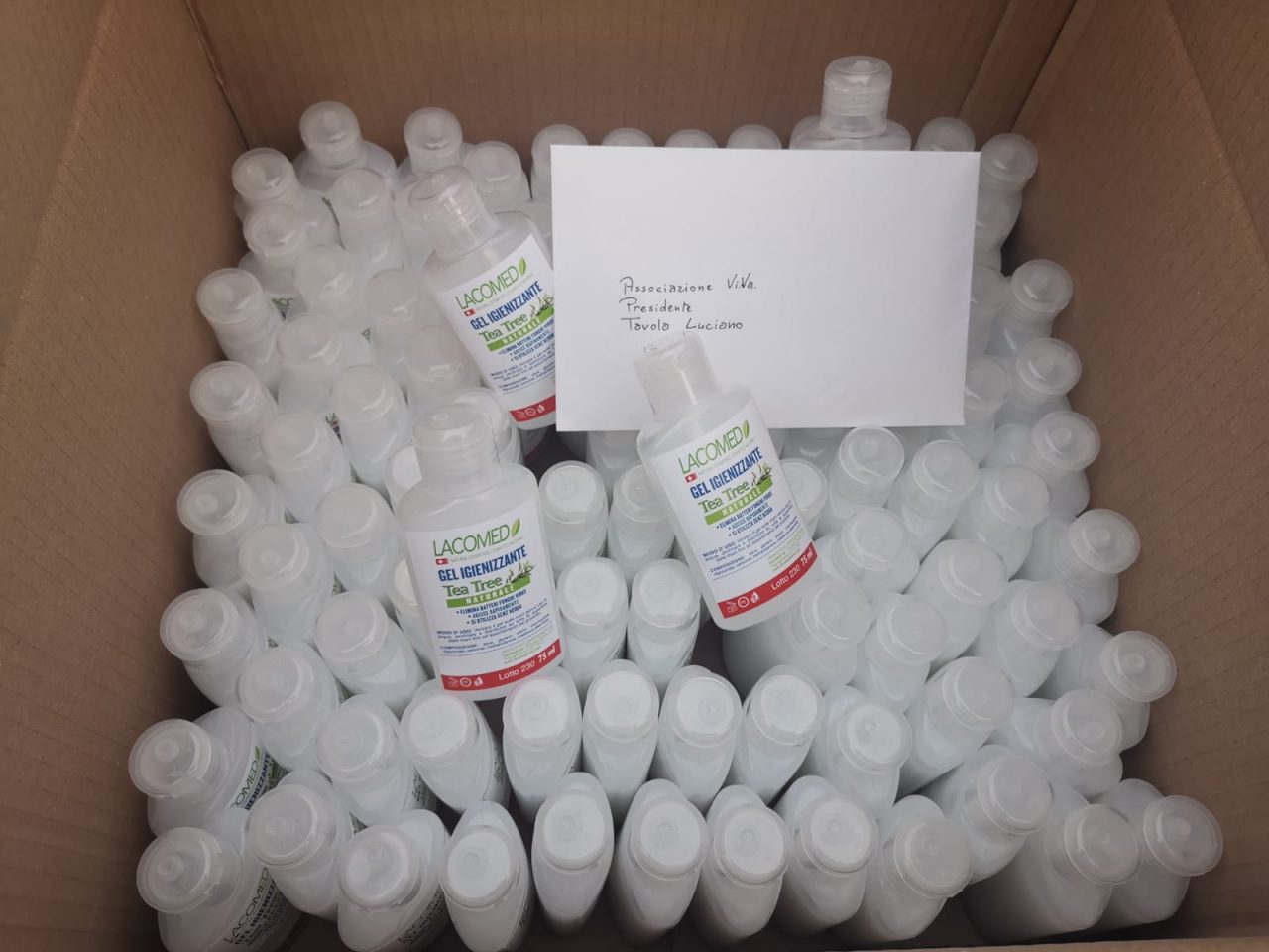 Progetto Futuro di Valgreghentino dona gel igienizzante all’Associazione Vi.Va.