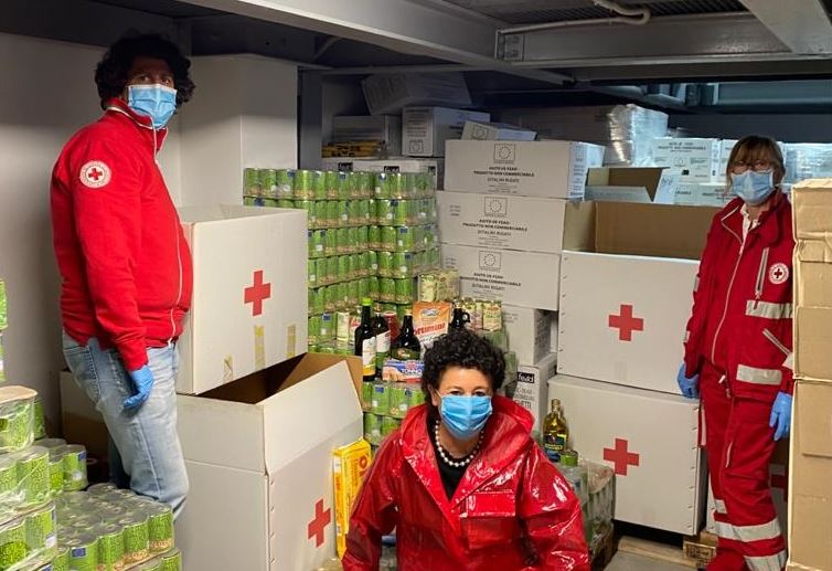 Soroptimist in campo per aiutare la Croce Rossa