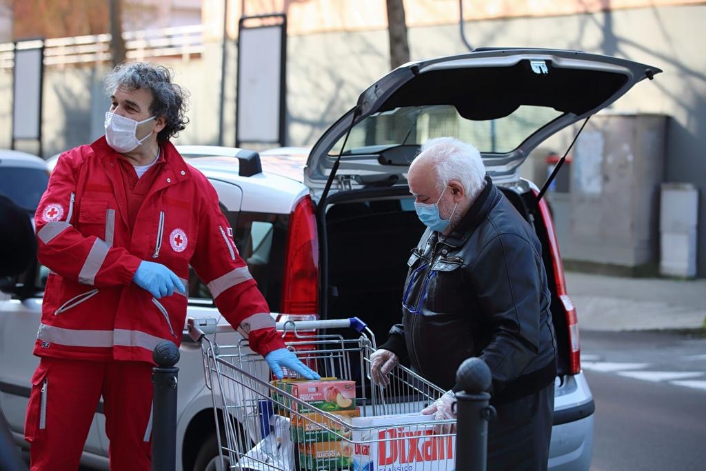 Al via Lecco Solidale: oltre 250mila di buoni spesa per aiutare i lecchesi in difficoltà ma anche le attività produttive