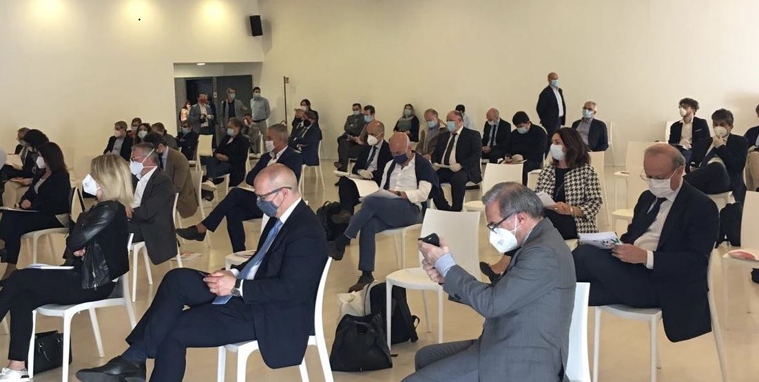 #RipartiLombardia: a Lariofiere incontro le  categorie produttive  lecchesi e comasche