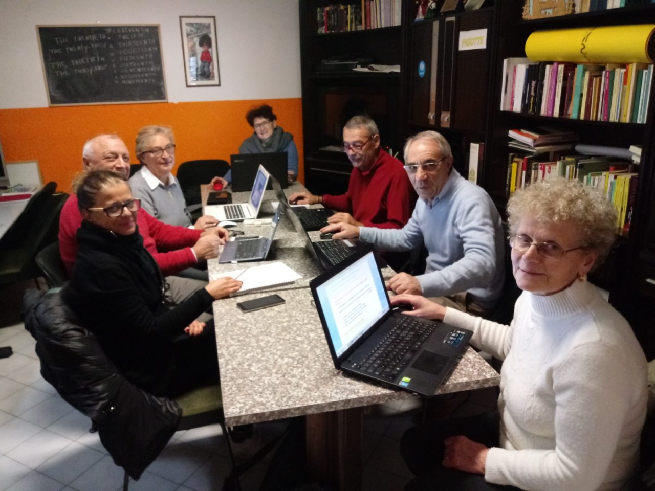 Il Coronavirus non ferma l’attività dell’Auser: il corso di pc diventa… virtuale