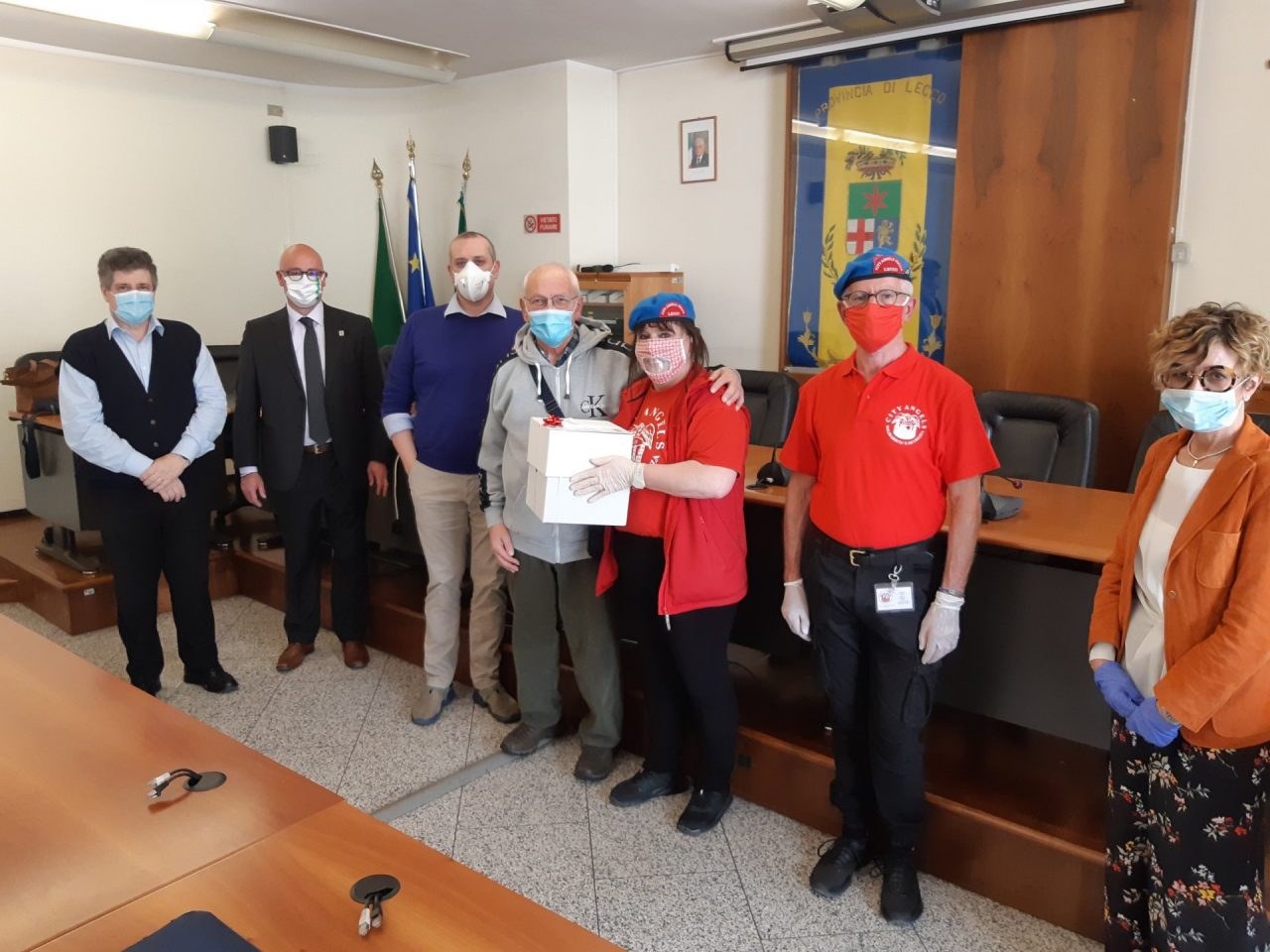 La Provincia di Lecco dona 100 mascherine per non udenti
