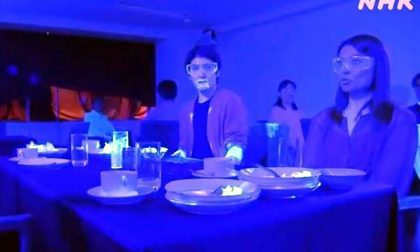 Scordatevi il buffet: l'esperimento giapponese sul rischio contagio da coronavirus