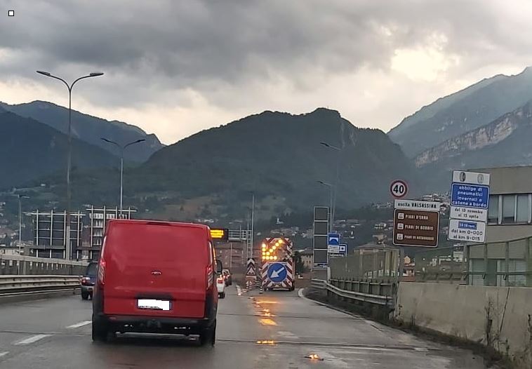Ci risiamo: ancora grandine su Lecco. Allagamenti sulla Statale 36 e all’imbocco della Lecco Ballabio VIDEO E PREVISIONI METEO