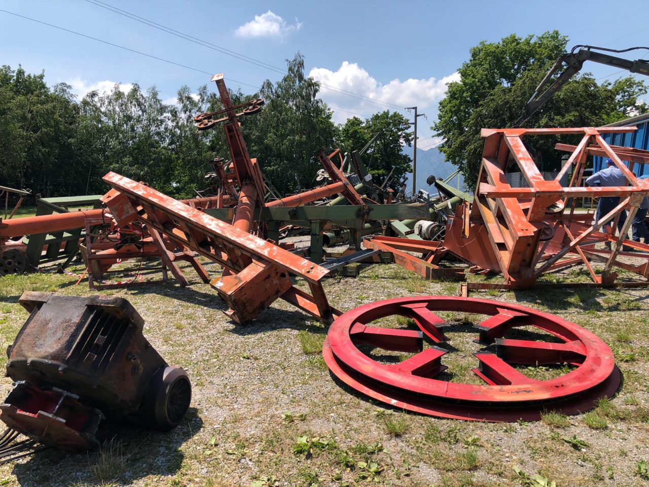 Addio a un pezzo di storia: smantellati per sempre gli impianti di Erna FOTO