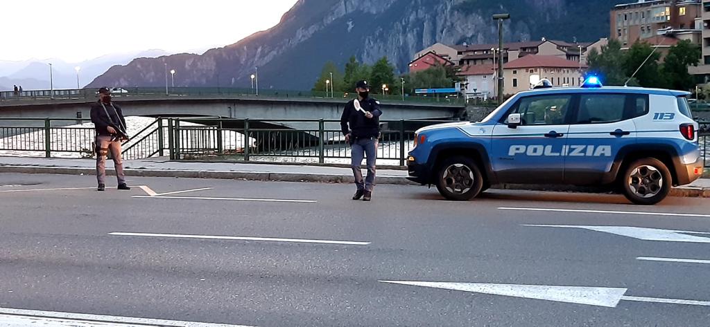 Divieto di assembramento: nel Lecchese verranno intensificati i controlli. Estate a tolleranza zero