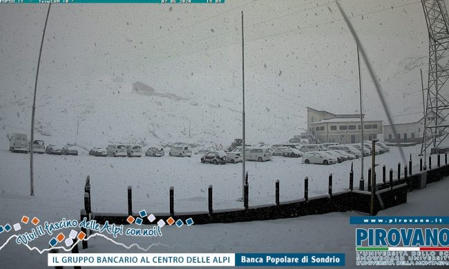 Lo Stelvio imbiancato da una fitta nevicata FOTOGALLERY
