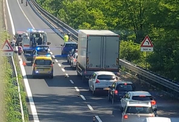 Incidente auto moto in Statale 36: arriva l’elisoccorso. Traffico in tilt FOTO
