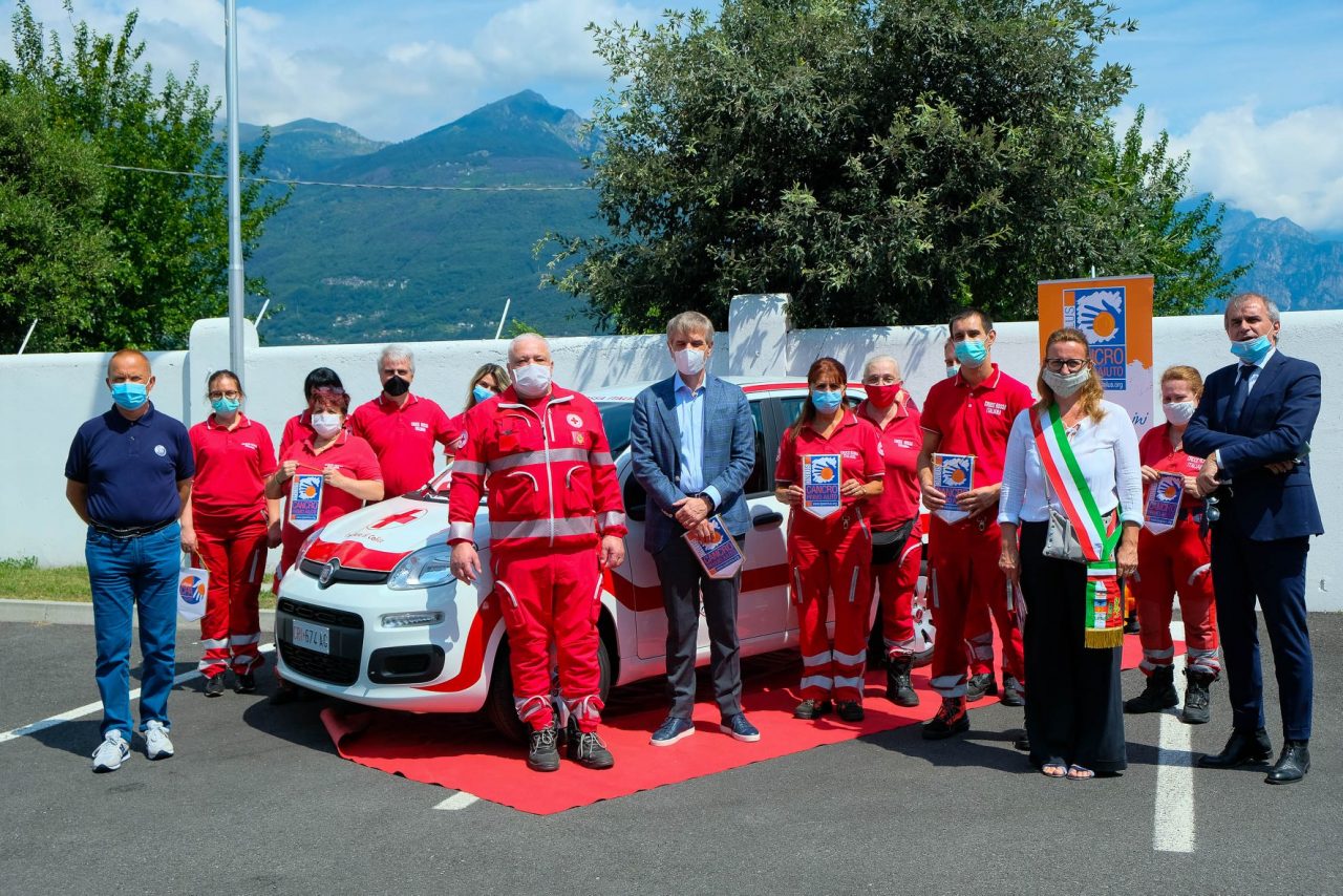 Consegnata un’auto alla Croce Rossa di Colico VIDEO