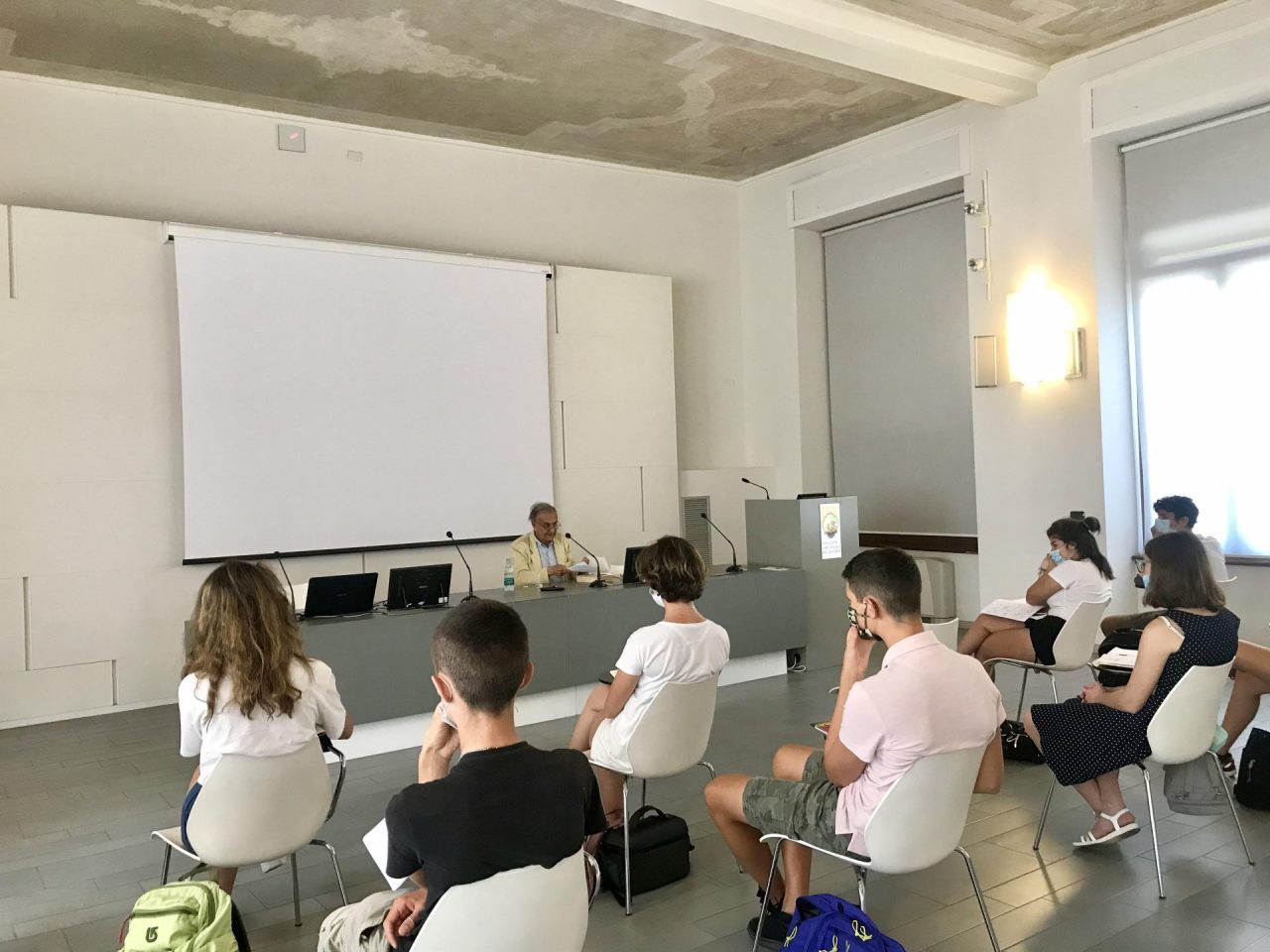 Lecco città delle donne: dall’invenzione letteraria alla realtà, la costruzione di una città nelle parole e gesti delle sue donne