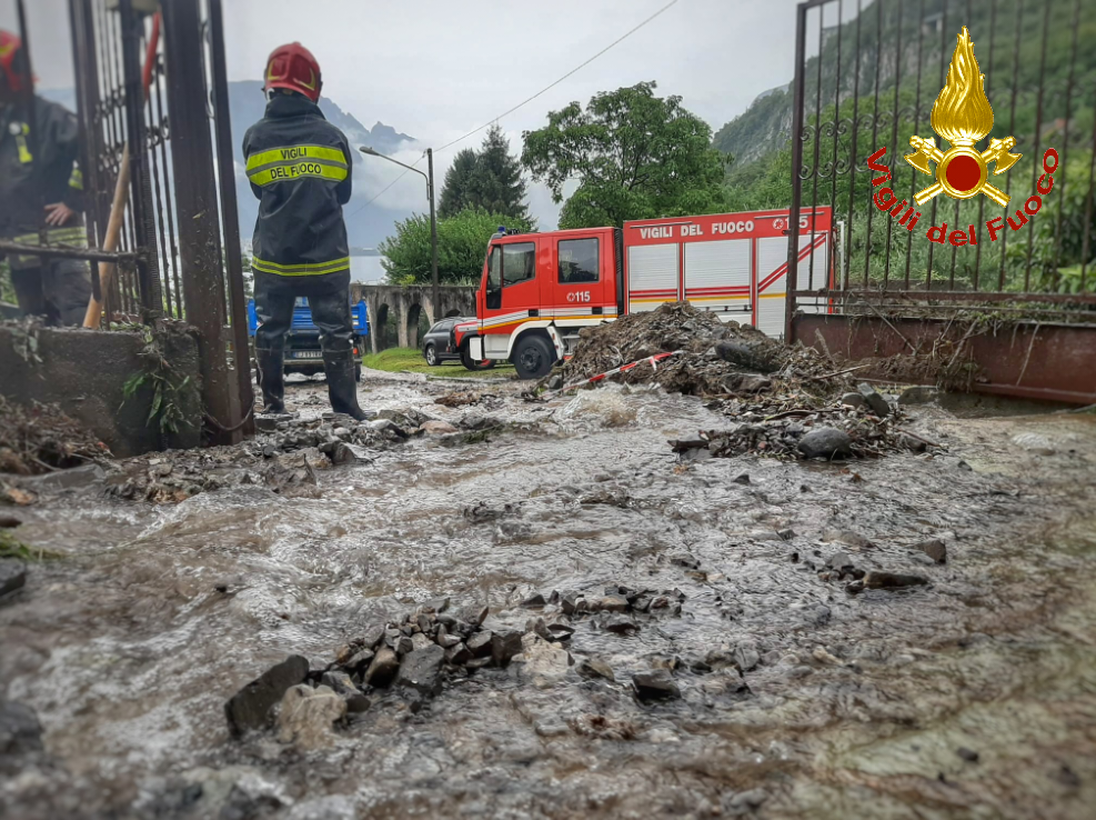 Maltempo: danni nel Lecchese. Esondato un torrente