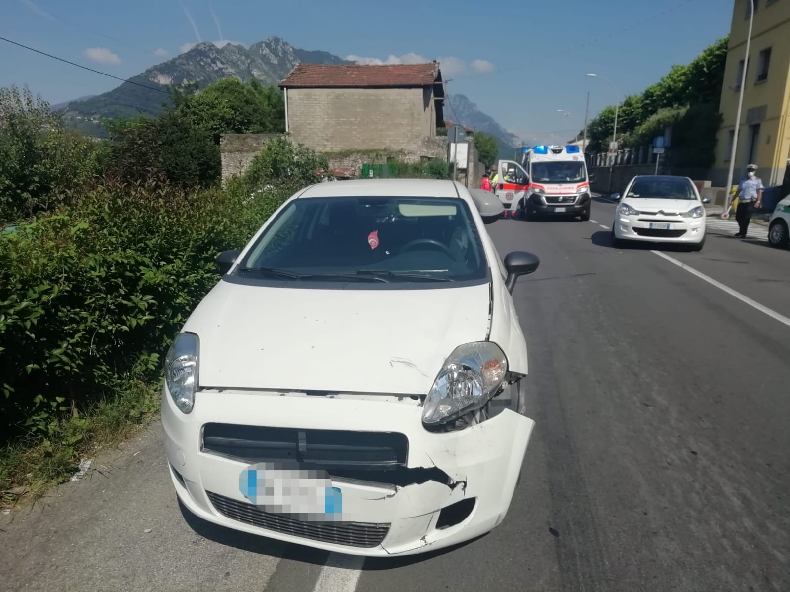 scontro_auto_moto_in_corso_bergamo