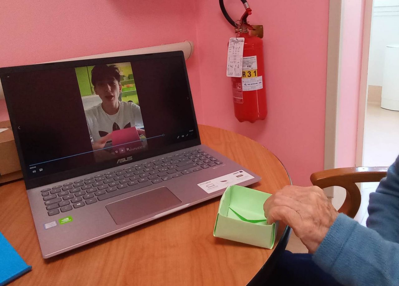 All’Airoldi e Muzzi nasce il progetto “Nonni a distanza”