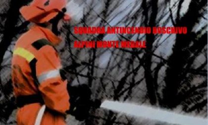 La squadra antincendio boschivo del Gruppo Alpini Monte Medale questa volta spegne... 40 candeline!