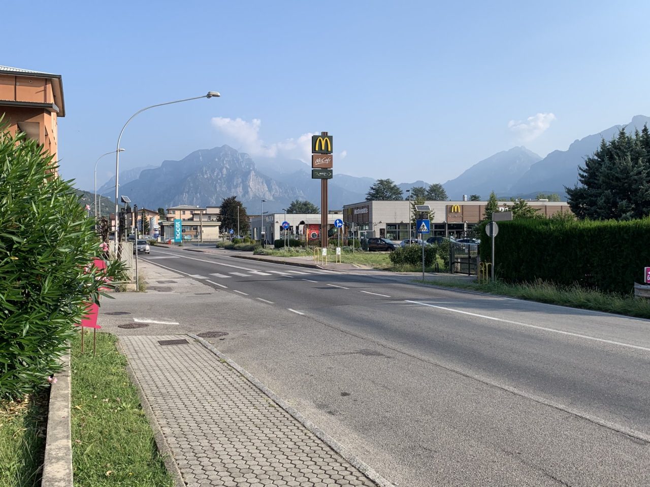 “Roulette russa” sulla Provinciale: i giochi pericolosi dei giovani al centro del summit delle Forze dell’Ordine