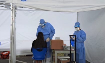 Tamponi negli aeroporti lombardi: quasi 18 mila a Malpensa, 3700 a Orio e 1800 a Linate FOTO