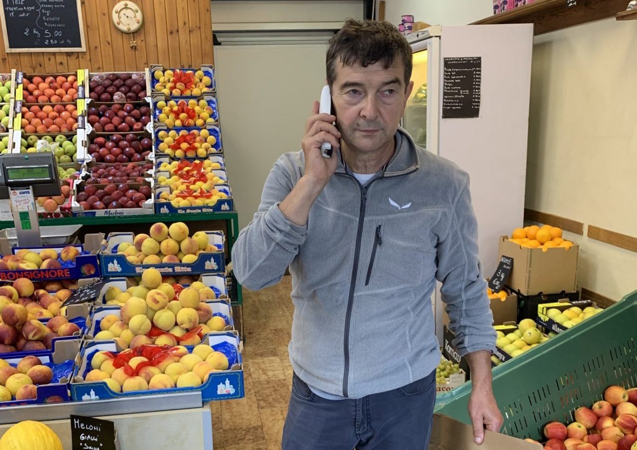 Dopo 40 anni va in pensione lo storico fruttivendolo Nobile