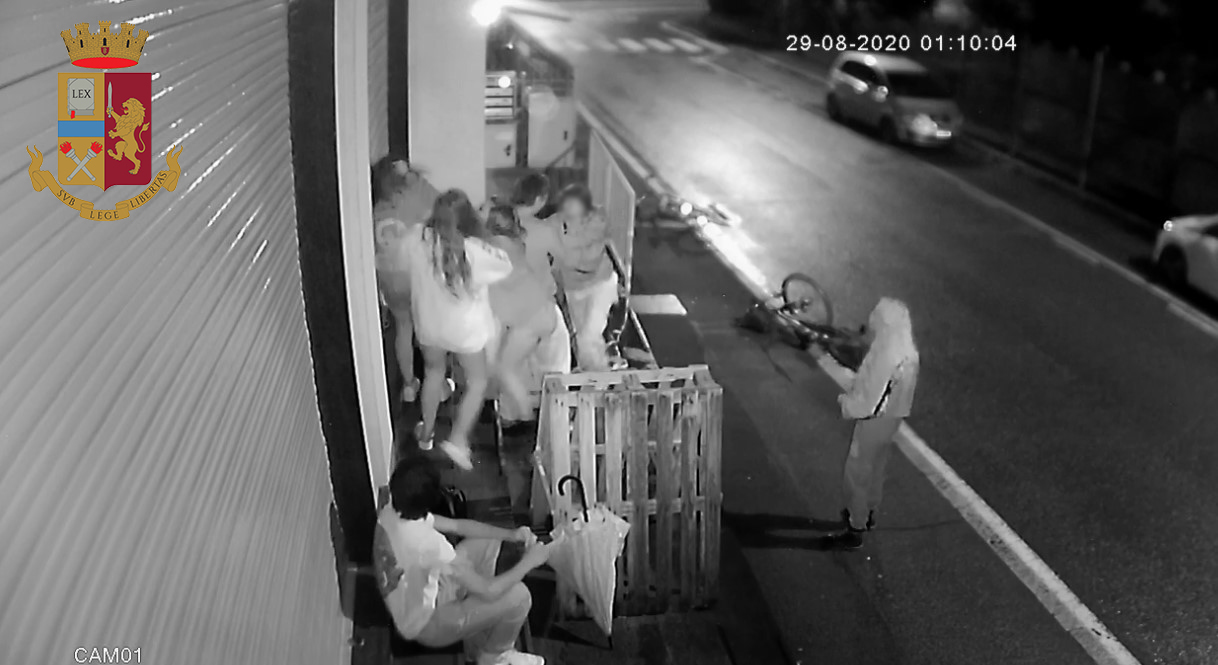 Violenza inaudita e nessun pentimento: arrestati i giovani che hanno massacrato il gelataio di Belledo LA FOTOSEQUENZA DELL’AGGRESSIONE